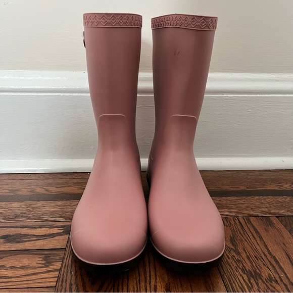 UGG Light Pink Rain Boots Size 7 - Picture 4 of 14